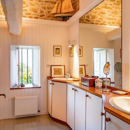 Manoir Des Bords De Rance Couette-café Plouër-sur-Rance
